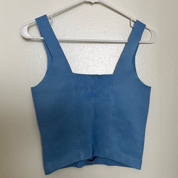 Abercrombie & Fitch Soft Knit Cropped Tank - Picture 2 of 4